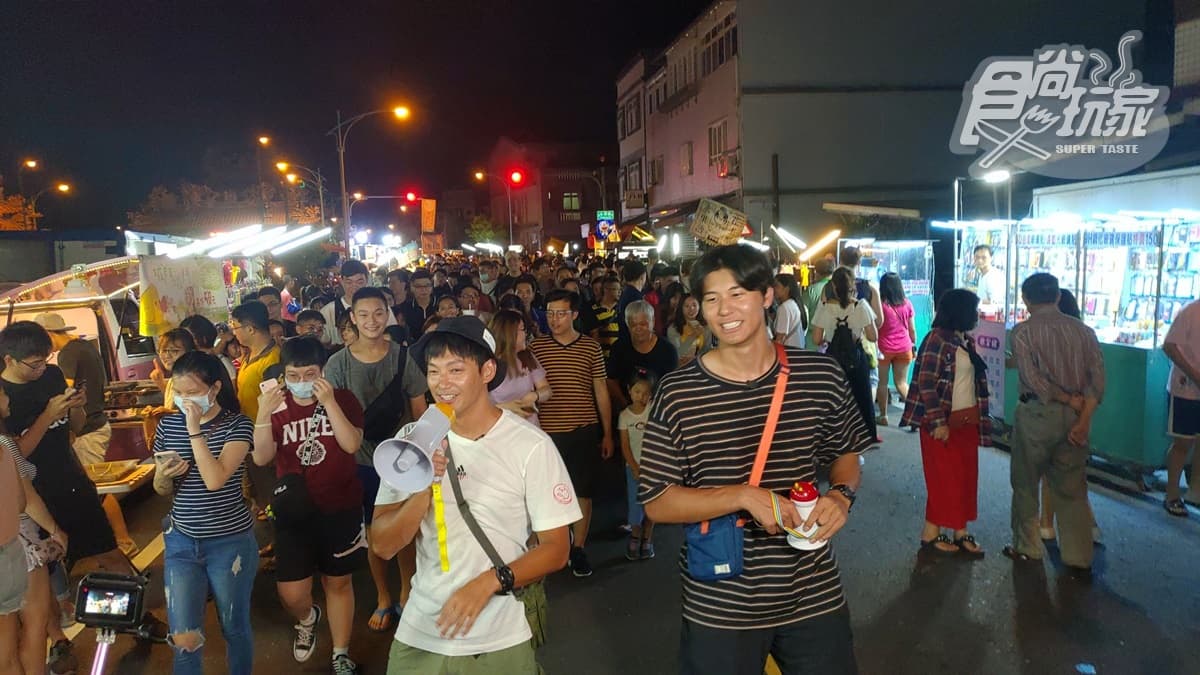 「食尚玩家夜市新人氣王」開跑!威風兄弟逛清溝夜市,撇女友吸女粉餵食