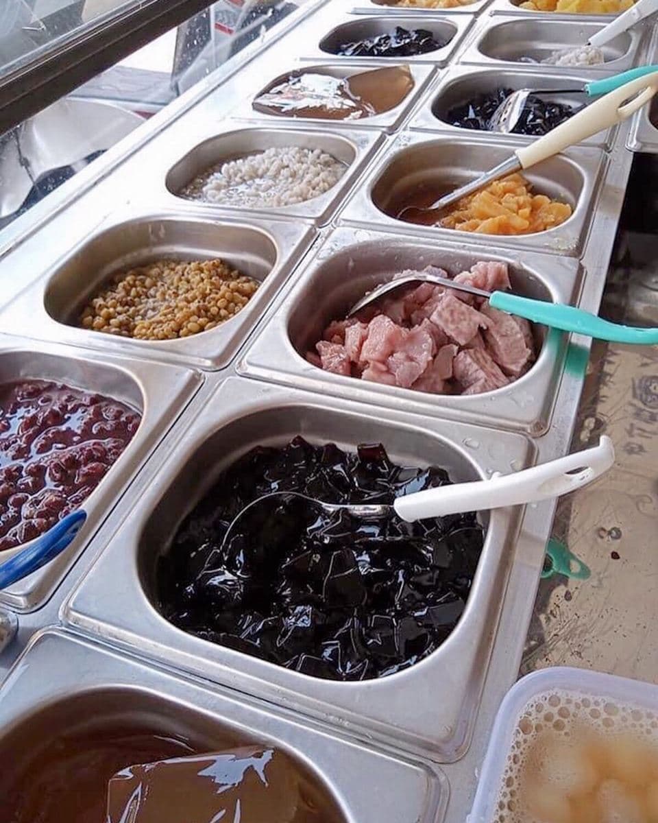 CP值破表!台南滿料剉冰只有夏天吃得到,1碗30元12種配料任你選 CP值破表!台南滿料剉冰只有夏天吃得到,1碗30元12種配料任你選