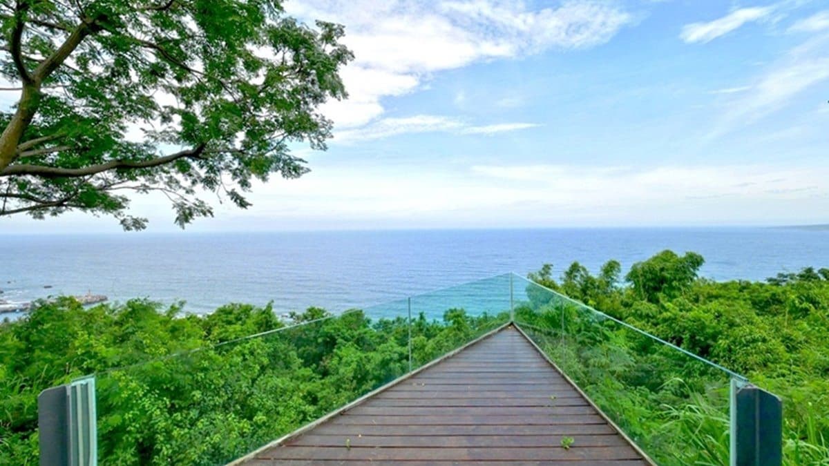 山海景一次擁有!台東自然系民宿享無邊際泳池,還有透明觀海平台超好拍 山海景一次擁有!台東自然系民宿享無邊際泳池,還有透明觀海平台超好拍