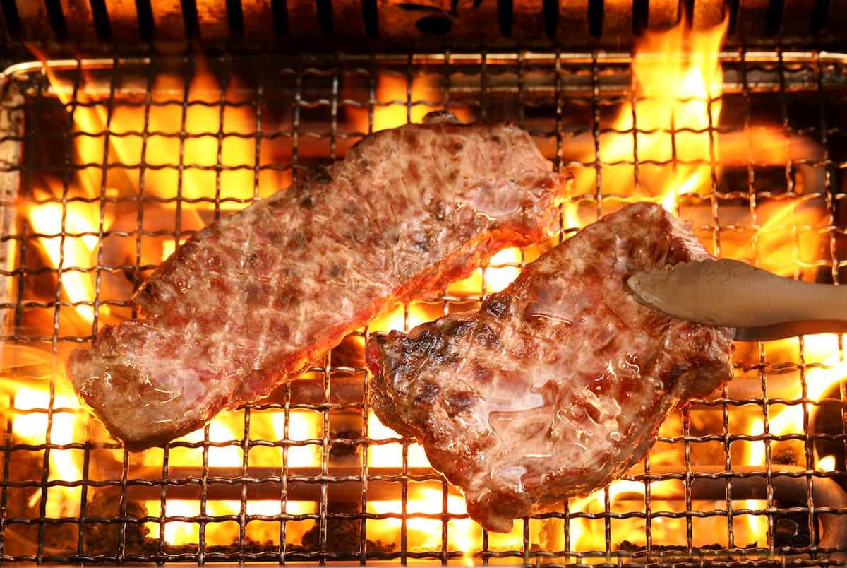 中秋放肆吃肉!全台15家高CP值燒烤吃到飽:299元任選50種食材、380元加購龍蝦 中秋放肆吃肉!全台15家高CP值燒烤吃到飽:299元任選50種食材、380元加購龍蝦