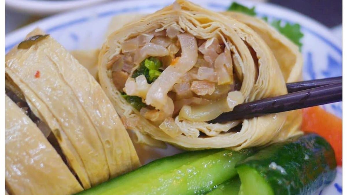 吃貨快筆記!礁溪4家在地銅板美食:20元滿料春捲、50年蔥油餅、桃膠豆花 吃貨快筆記!礁溪4家在地銅板美食:20元滿料春捲、50年蔥油餅、桃膠豆花