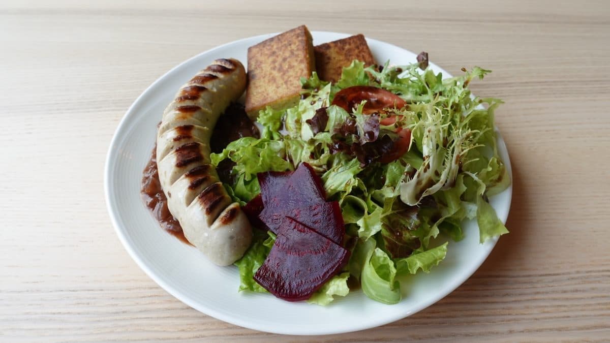異國料理控快筆記!超道地瑞士美食這裡吃,提契諾漢堡、牛奶香腸都必點 異國料理控快筆記!超道地瑞士美食這裡吃,提契諾漢堡、牛奶香腸都必點