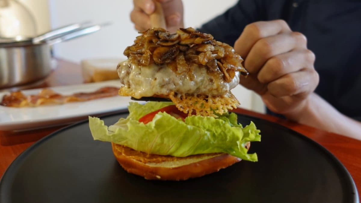 異國料理控快筆記!超道地瑞士美食這裡吃,提契諾漢堡、牛奶香腸都必點 異國料理控快筆記!超道地瑞士美食這裡吃,提契諾漢堡、牛奶香腸都必點