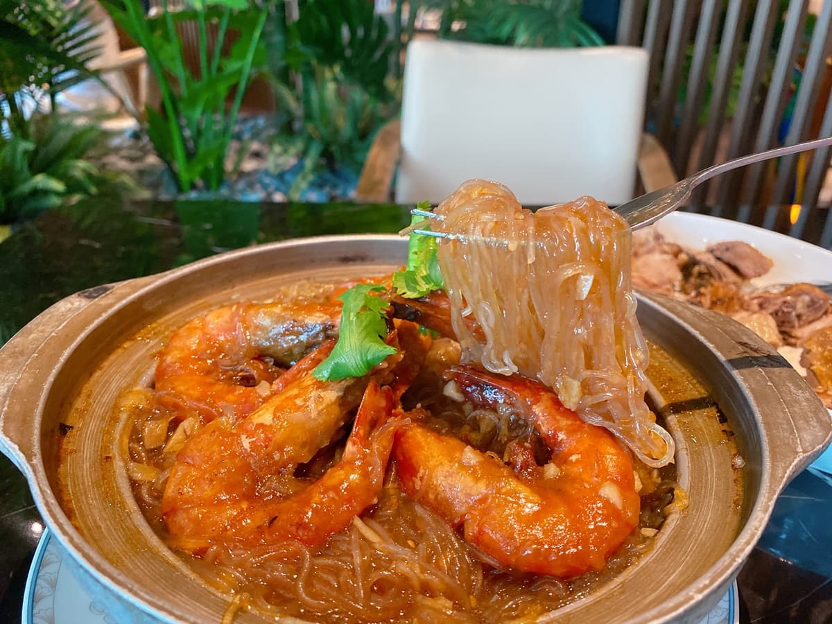 南台灣「最高火鍋店」!耍廢爽吃「慶煙龍蝦」有人剝,還有整桌港點每人375元 南台灣「最高火鍋店」!耍廢爽吃「慶煙龍蝦」有人剝,還有整桌港點每人375元