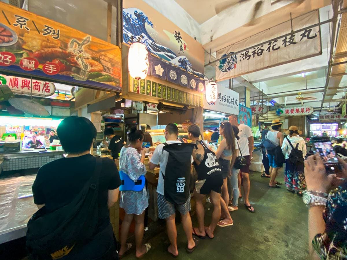 報復性出遊澎湖必吃!在地饕客最愛3海鮮餐廳:市場立食生魚片、無菜單法料 報復性出遊澎湖必吃!在地饕客最愛3海鮮餐廳:市場立食生魚片、無菜單法料