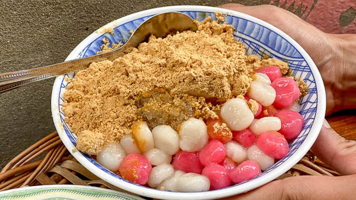 芋頭土石流淋在湯圓山上!台南小巷復古剉冰店,加芋頭、加麵茶任君選擇 芋頭土石流淋在湯圓山上!台南小巷復古剉冰店,加芋頭、加麵茶任君選擇
