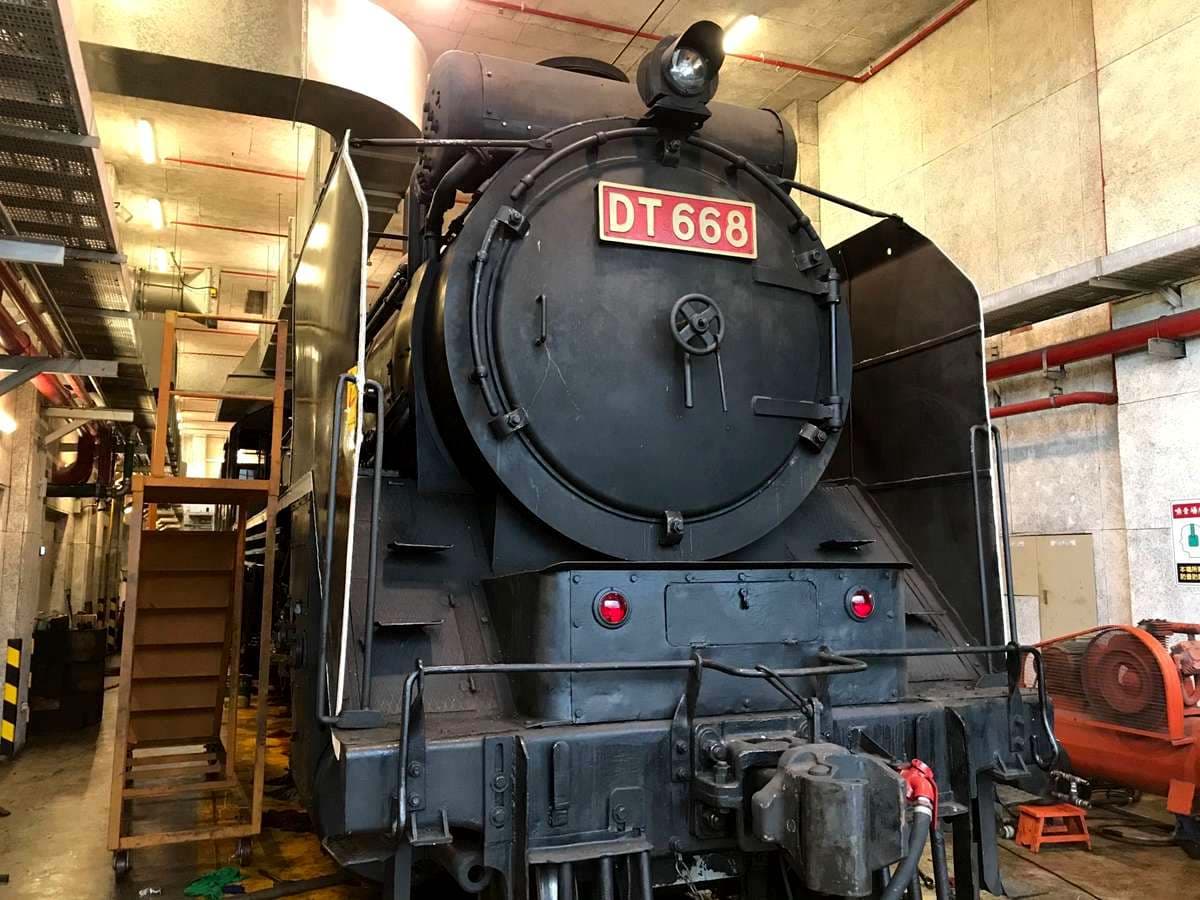 「蒸汽火車之王」DT668動起來!桃園富岡鐵道藝術節開跑,鐵路便當免費送 「蒸汽火車之王」DT668動起來!桃園富岡鐵道藝術節開跑,鐵路便當免費送