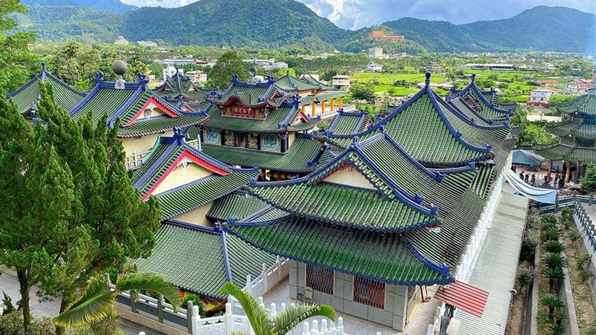 通通在埔里!網美南投1日遊必拍3景點:台版青瓦臺、巧克力城堡、藍色月球 通通在埔里!網美南投1日遊必拍3景點:台版青瓦臺、巧克力城堡、藍色月球
