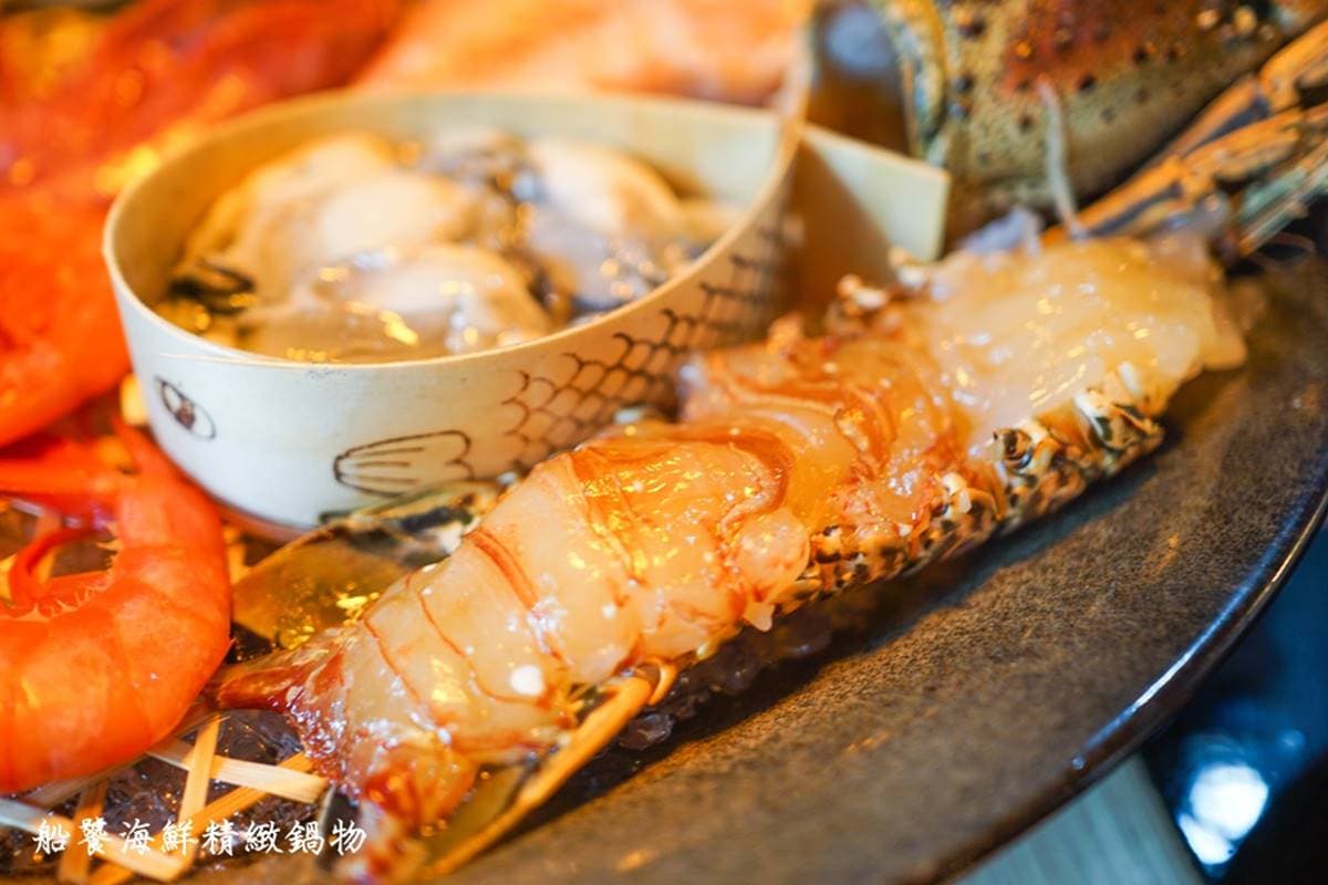 不用再排美食街!青埔3間必吃火鍋:獨門酸菜湯、肉肉聯合國、港口直送海鮮 不用再排美食街!青埔3間必吃火鍋:獨門酸菜湯、肉肉聯合國、港口直送海鮮