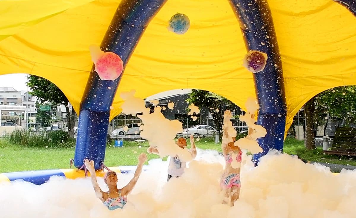 暴紅「旋轉木鵝」免門票親子樂園有新玩法,泡泡SPA、手搖船清涼一下 暴紅「旋轉木鵝」免門票親子樂園有新玩法,泡泡SPA、手搖船清涼一下