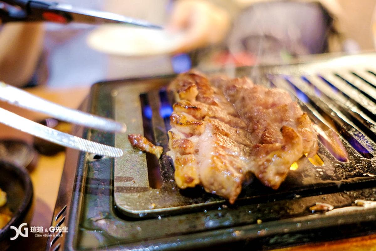 台中燒肉米其林一星是這家!只有10張桌子,買入一整頭「日本和牛」分切 台中燒肉米其林一星是這家!只有10張桌子,買入一整頭「日本和牛」分切