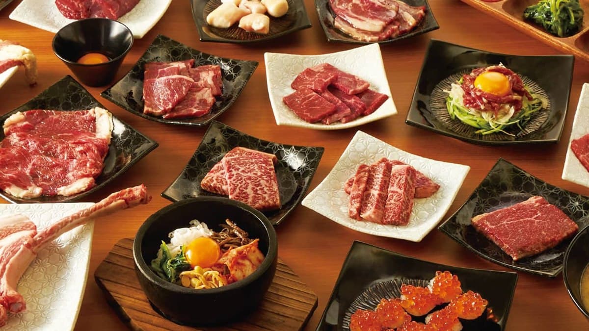 肉控設鬧鐘囉!日本超夯「迴轉燒肉」吃到飽登台,這天開幕快筆記 肉控設鬧鐘囉!日本超夯「迴轉燒肉」吃到飽登台,這天開幕快筆記