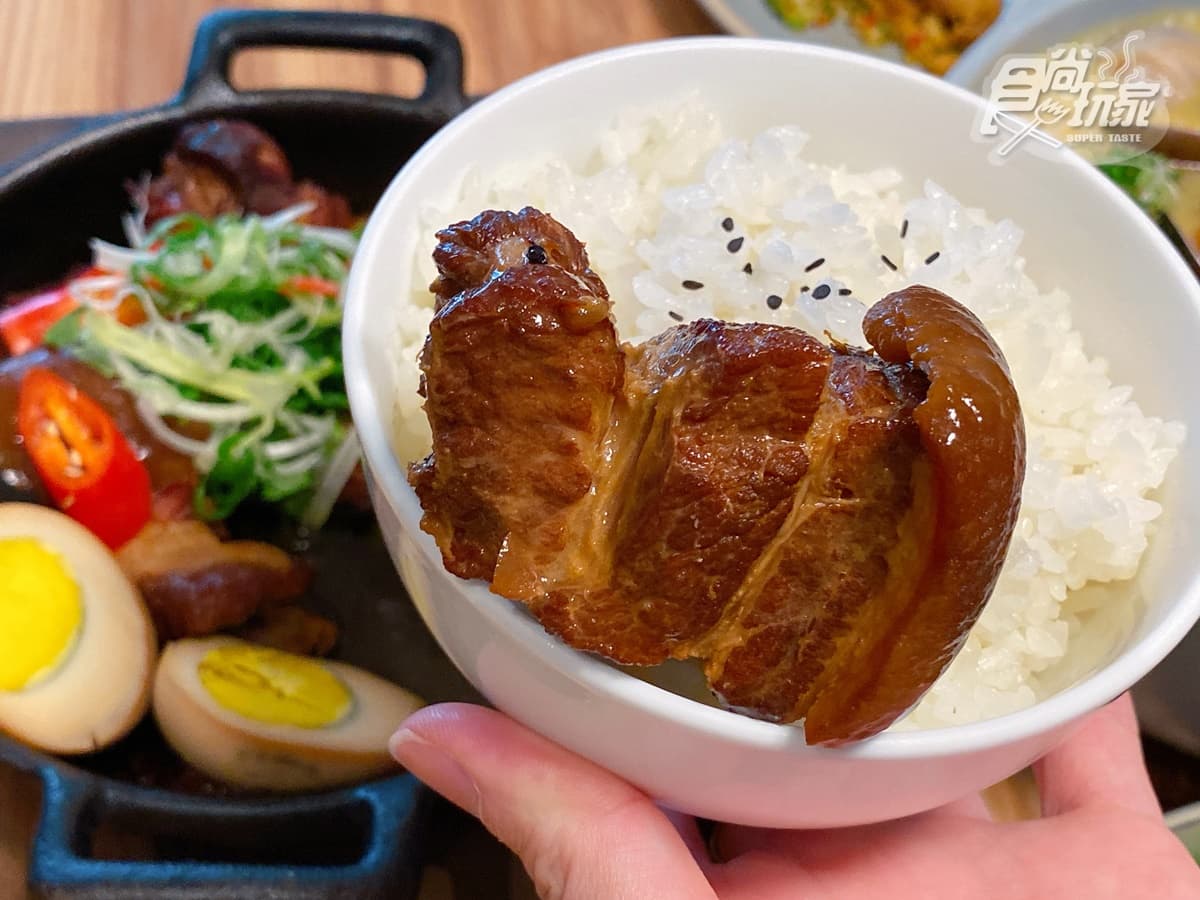 【新開店】全台首創《金牌特務》打卡台菜!網美必拍「山崩珍奶」 【新開店】全台首創《金牌特務》打卡台菜!網美必拍「山崩珍奶」