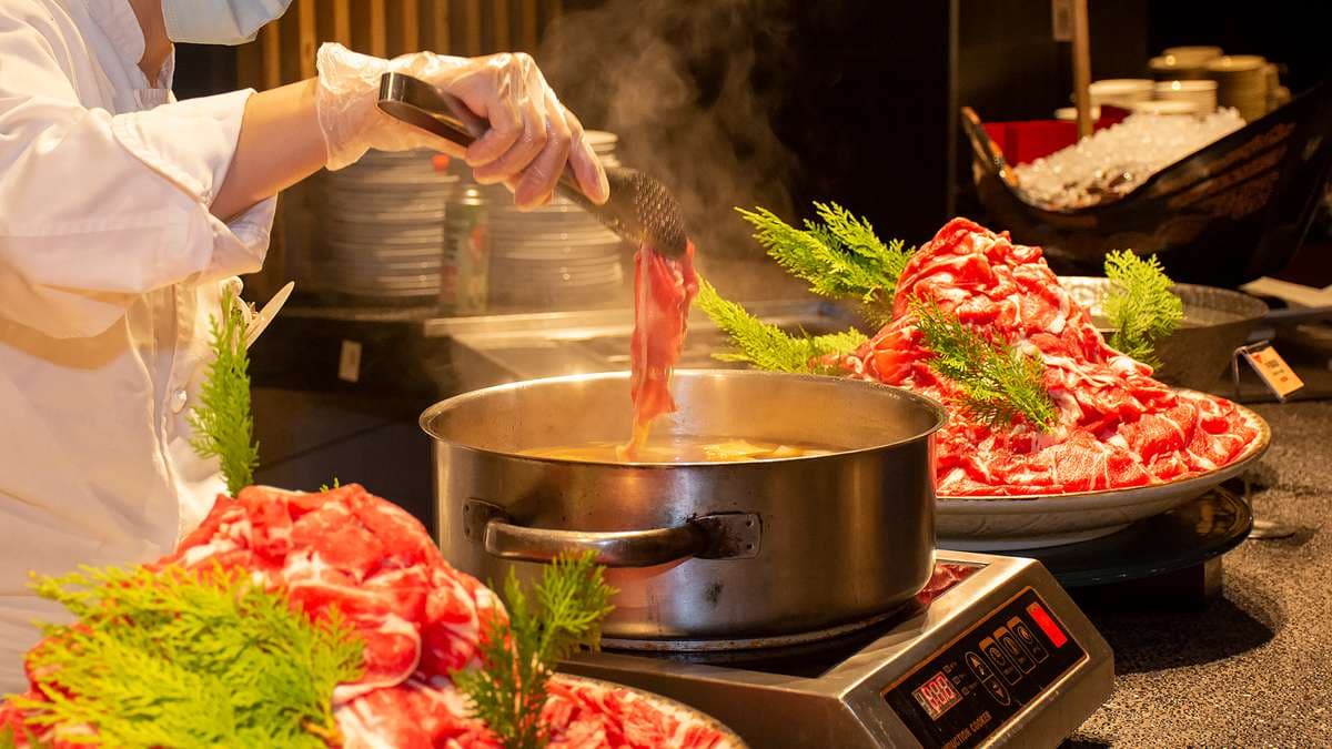 肉肉山壽喜燒吃到飽!現煎牛排、避風塘牛肩肉,欣葉日本料理秋季新菜爽吃100道美食 肉肉山壽喜燒吃到飽!現煎牛排、避風塘牛肩肉,欣葉日本料理秋季新菜爽吃100道美食