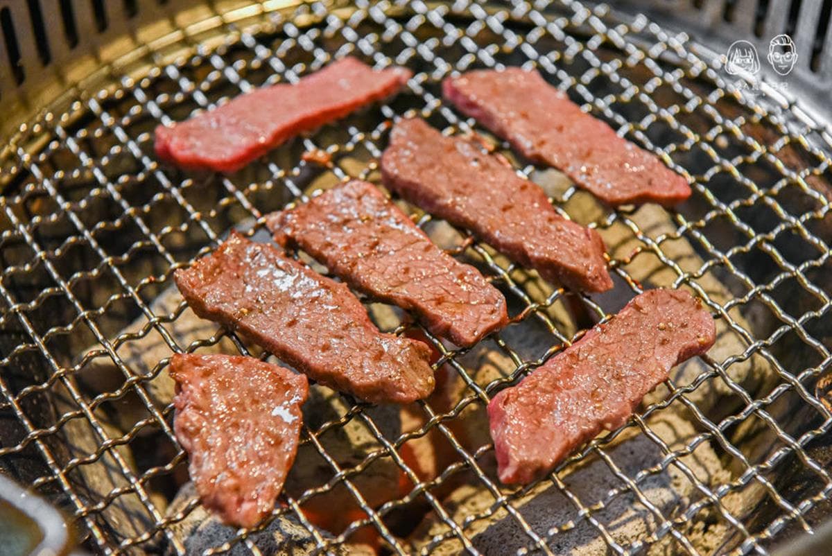 台中4家網美系燒肉店:日式燈籠搭楓紅、復古清宮、小鼓造型高腳椅 台中4家網美系燒肉店:日式燈籠搭楓紅、復古清宮、小鼓造型高腳椅