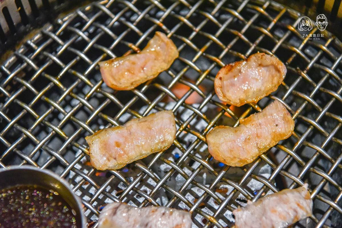 台中4家網美系燒肉店:日式燈籠搭楓紅、復古清宮、小鼓造型高腳椅 台中4家網美系燒肉店:日式燈籠搭楓紅、復古清宮、小鼓造型高腳椅