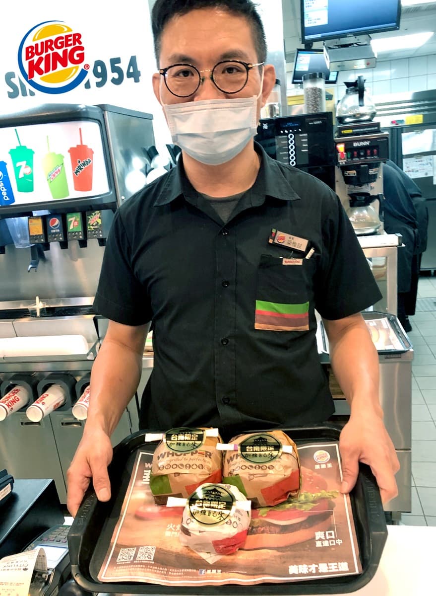全球首發「巧克力漢堡王」這裡吃!加碼台南限定「整包糖爽加」超狂包裝 全球首發「巧克力漢堡王」這裡吃!加碼台南限定「整包糖爽加」超狂包裝