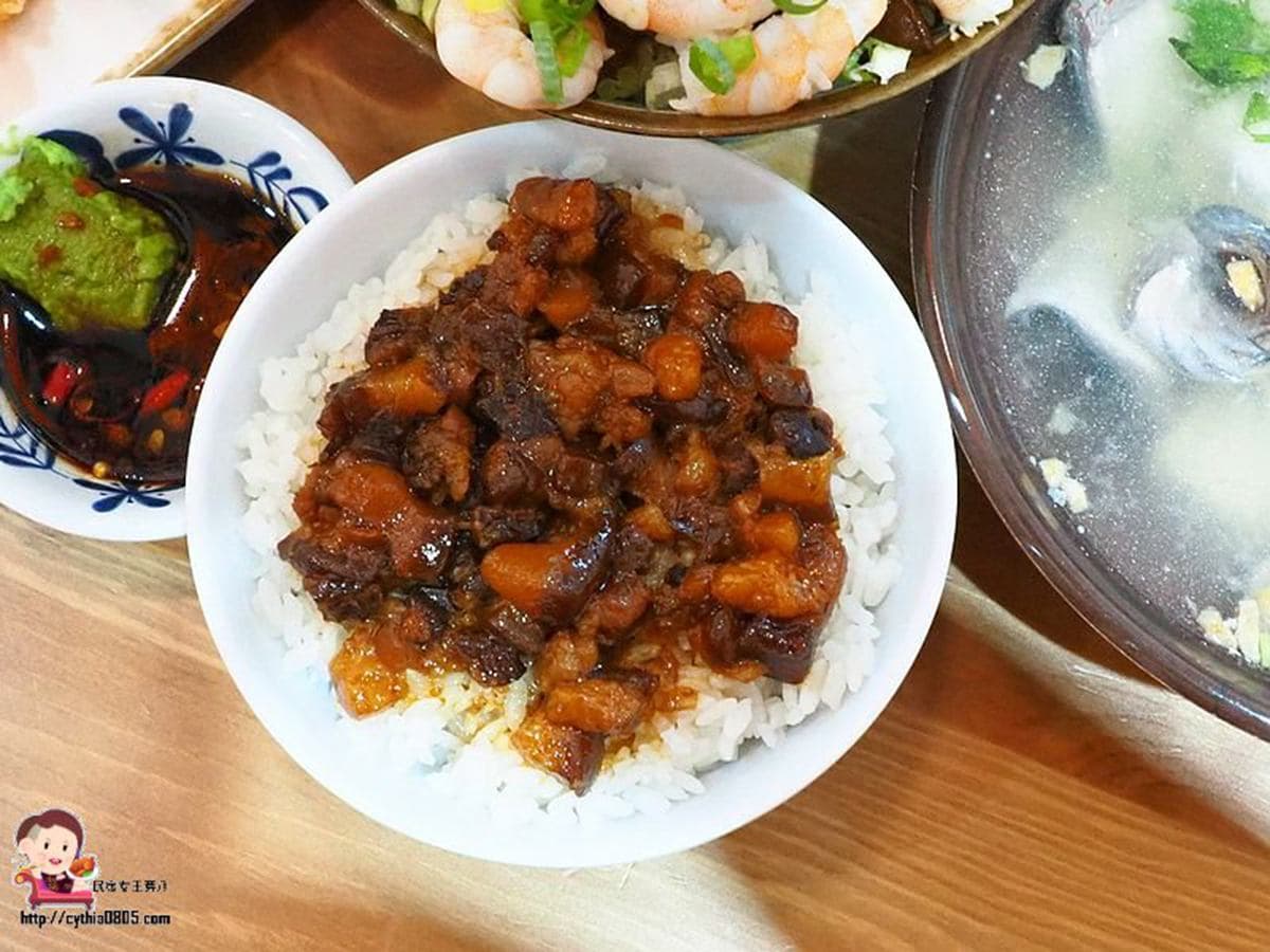 太欠吃!桃園隱藏版滷肉飯有12隻去殼白蝦,滿滿肥美鮮蚵入口甜爆 太欠吃!桃園隱藏版滷肉飯有12隻去殼白蝦,滿滿肥美鮮蚵入口甜爆