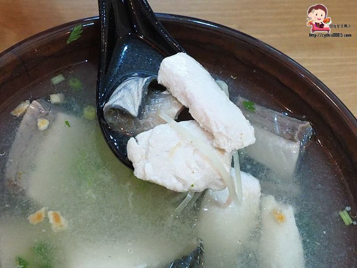太欠吃!桃園隱藏版滷肉飯有12隻去殼白蝦,滿滿肥美鮮蚵入口甜爆 太欠吃!桃園隱藏版滷肉飯有12隻去殼白蝦,滿滿肥美鮮蚵入口甜爆
