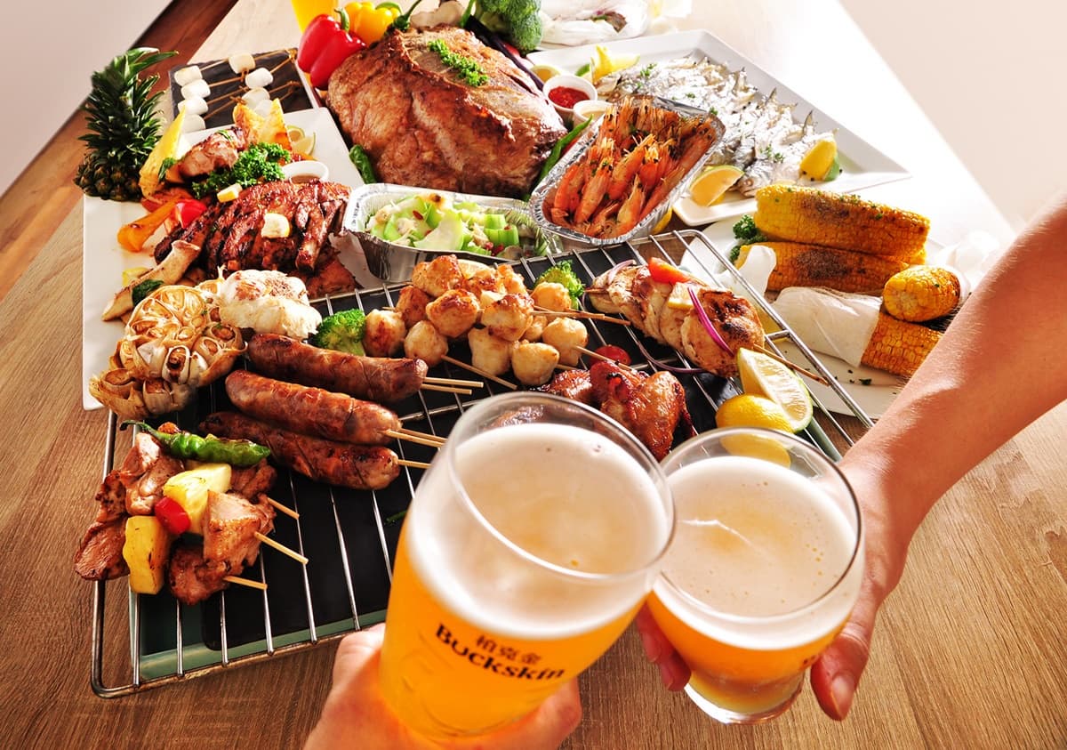 超狂飯店「烤肉吃到飽」只要780元!還有2.7折入住免費吃Buffet 超狂飯店「烤肉吃到飽」只要780元!還有2.7折入住免費吃Buffet