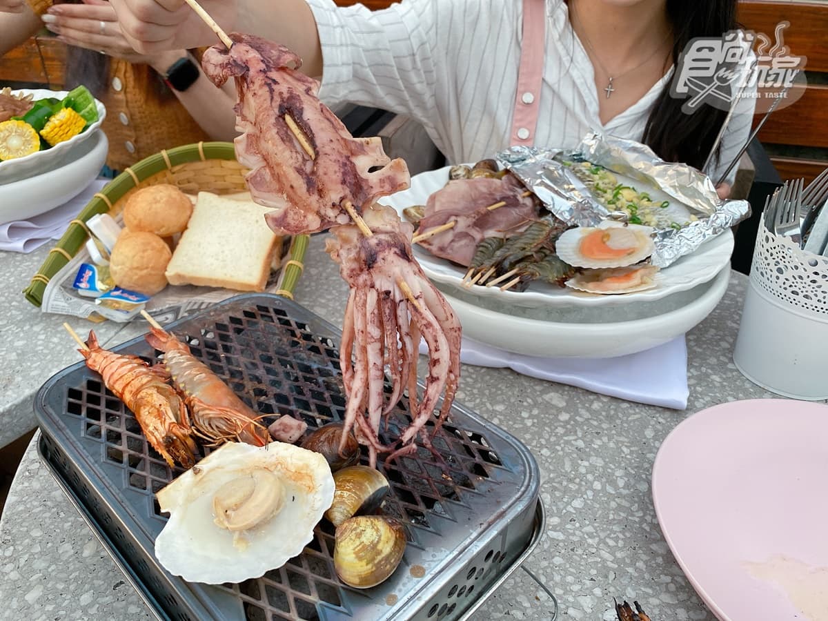 「全台最高烤肉趴」這裡拍!還有網美「躺床野餐」、《007》酒杯整套帶回家 「全台最高烤肉趴」這裡拍!還有網美「躺床野餐」、《007》酒杯整套帶回家