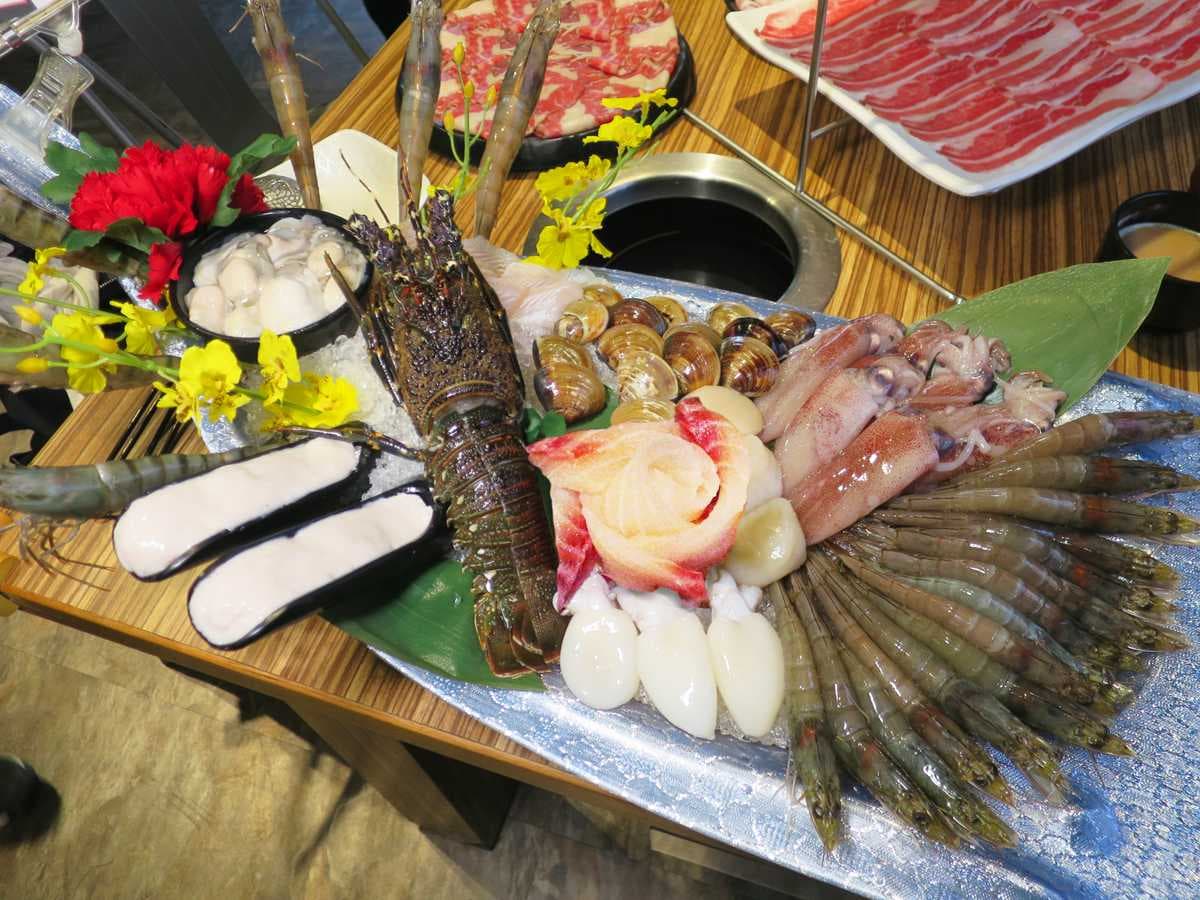 10月美食優惠也太多!壽星幾歲送幾隻蝦、吃幾顆鮑魚,還有每週五炭烤肋排買一送一 10月美食優惠也太多!壽星幾歲送幾隻蝦、吃幾顆鮑魚,還有每週五炭烤肋排買一送一