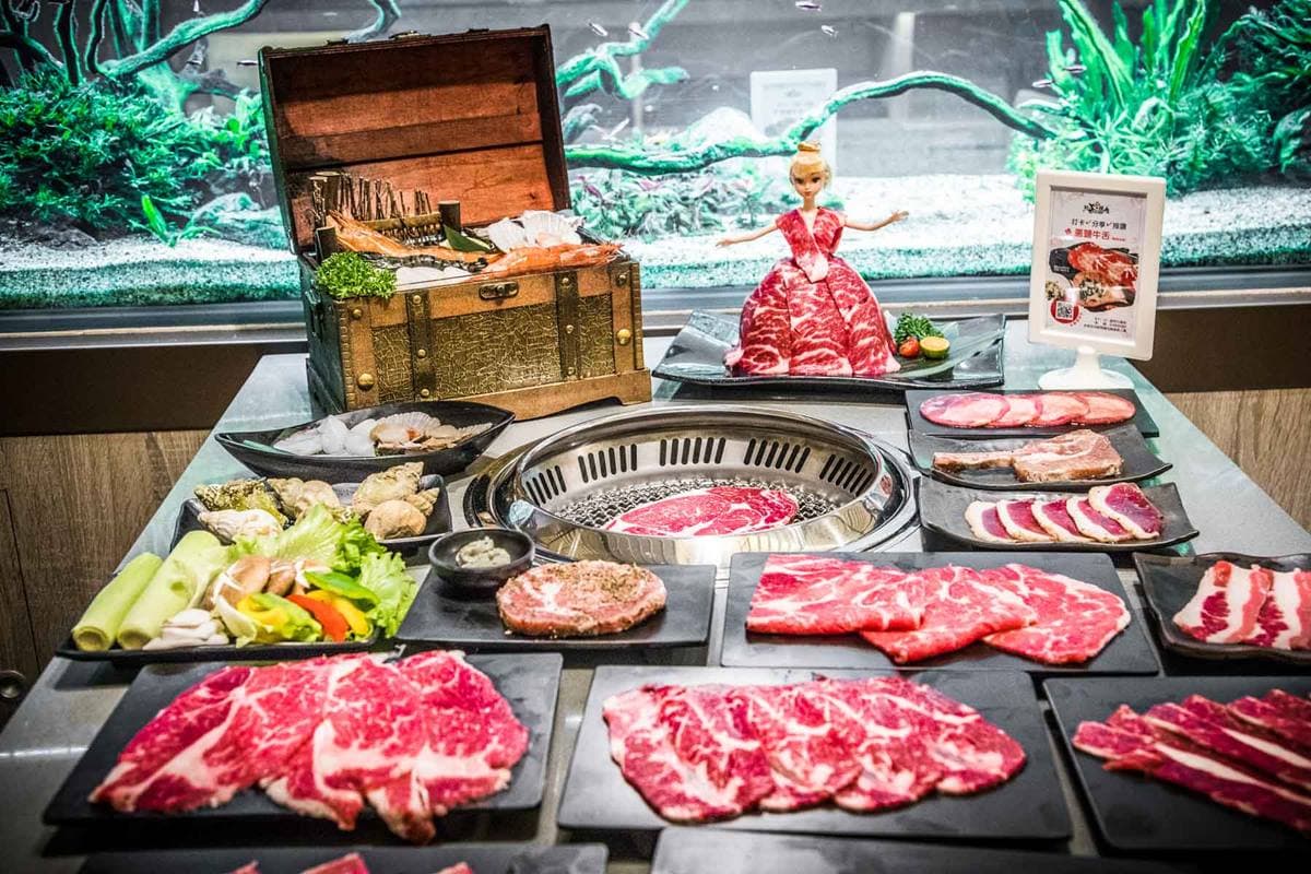 中秋放肆吃肉!全台15家高CP值燒烤吃到飽:299元任選50種食材、380元加購龍蝦 中秋放肆吃肉!全台15家高CP值燒烤吃到飽:299元任選50種食材、380元加購龍蝦