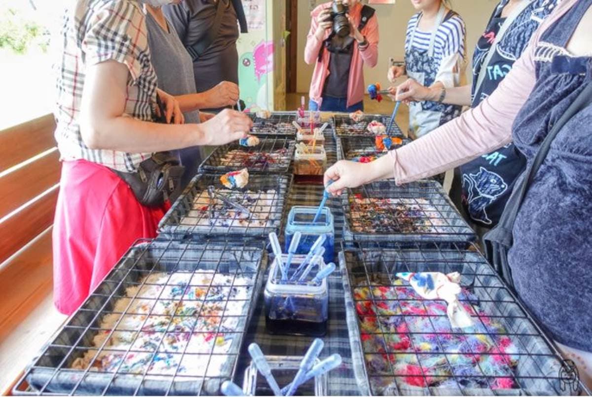 連假遛小孩首選!全台15家觀光工廠親子DIY玩到翻:渲染手帕、水晶積木人偶 連假遛小孩首選!全台15家觀光工廠親子DIY玩到翻:渲染手帕、水晶積木人偶