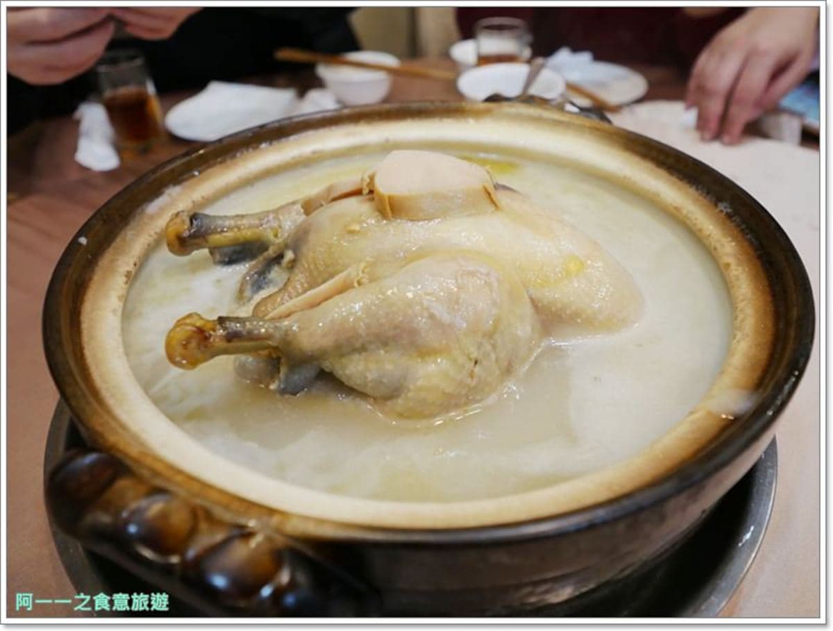 老饕都吃這幾家!台北6間聚餐不敗老字號:爆汁排骨酥、鳳眼鮑魚、「肉凍」白斬雞 老饕都吃這幾家!台北6間聚餐不敗老字號:爆汁排骨酥、鳳眼鮑魚、「肉凍」白斬雞