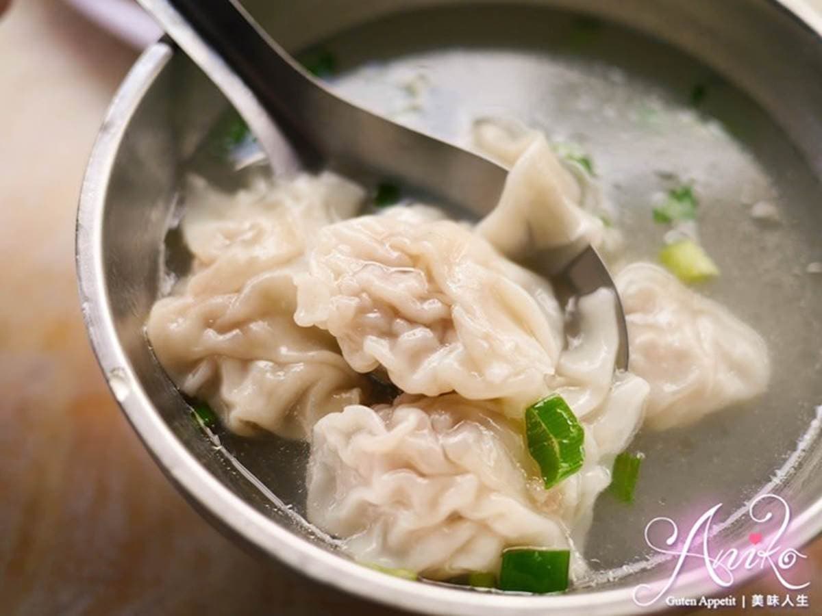 CP值爆表啦!台南佛心麵店超飽滿水餃1顆2元,清爽餛飩湯1碗也只要10元 CP值爆表啦!台南佛心麵店超飽滿水餃1顆2元,清爽餛飩湯1碗也只要10元