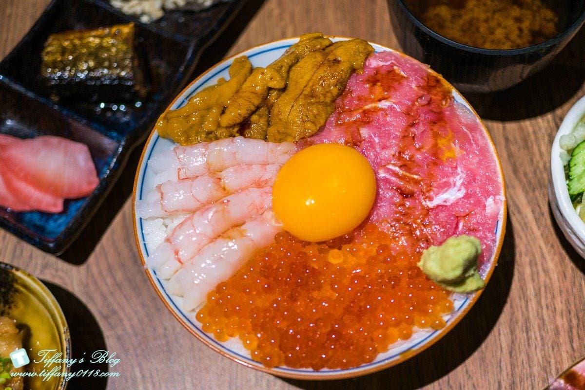 吃到痛風也甘願!北中南17間浮誇系海鮮料理:整隻龍蝦炒飯、滿料鮮牡蠣火鍋 吃到痛風也甘願!北中南17間浮誇系海鮮料理:整隻龍蝦炒飯、滿料鮮牡蠣火鍋