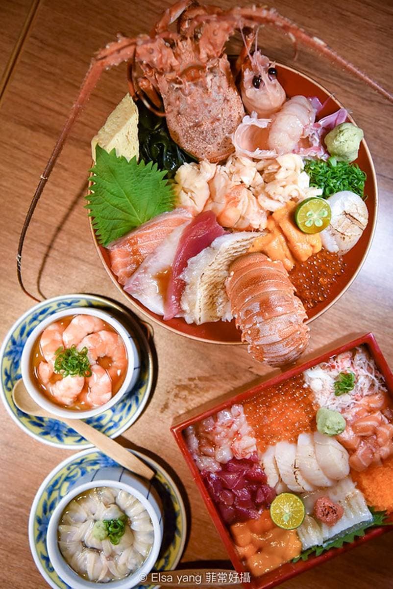 吃到痛風也甘願!北中南17間浮誇系海鮮料理:整隻龍蝦炒飯、滿料鮮牡蠣火鍋 吃到痛風也甘願!北中南17間浮誇系海鮮料理:整隻龍蝦炒飯、滿料鮮牡蠣火鍋