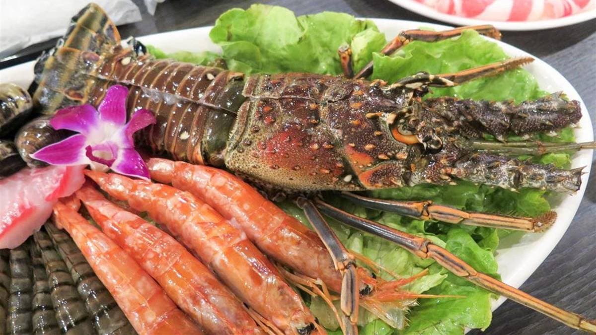 吃到痛風也甘願!北中南17間浮誇系海鮮料理:整隻龍蝦炒飯、滿料鮮牡蠣火鍋 吃到痛風也甘願!北中南17間浮誇系海鮮料理:整隻龍蝦炒飯、滿料鮮牡蠣火鍋