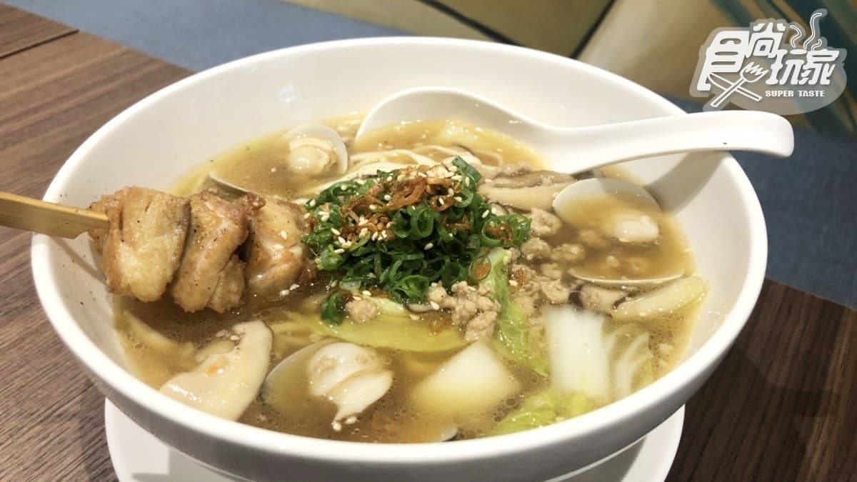 【新開店】台北東區超有哏飯麵小館!中西餐點混搭:蛋炒飯有烤鴨、家常麵配炸雞串 【新開店】台北東區超有哏飯麵小館!中西餐點混搭:蛋炒飯有烤鴨、家常麵配炸雞串