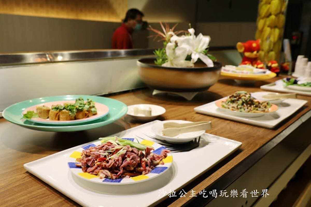 痛風也要嗑!宜蘭吃到飽「海鮮餐廳」菜色超澎派,必點清蒸處女蟳、鹽烤蝦 痛風也要嗑!宜蘭吃到飽「海鮮餐廳」菜色超澎派,必點清蒸處女蟳、鹽烤蝦