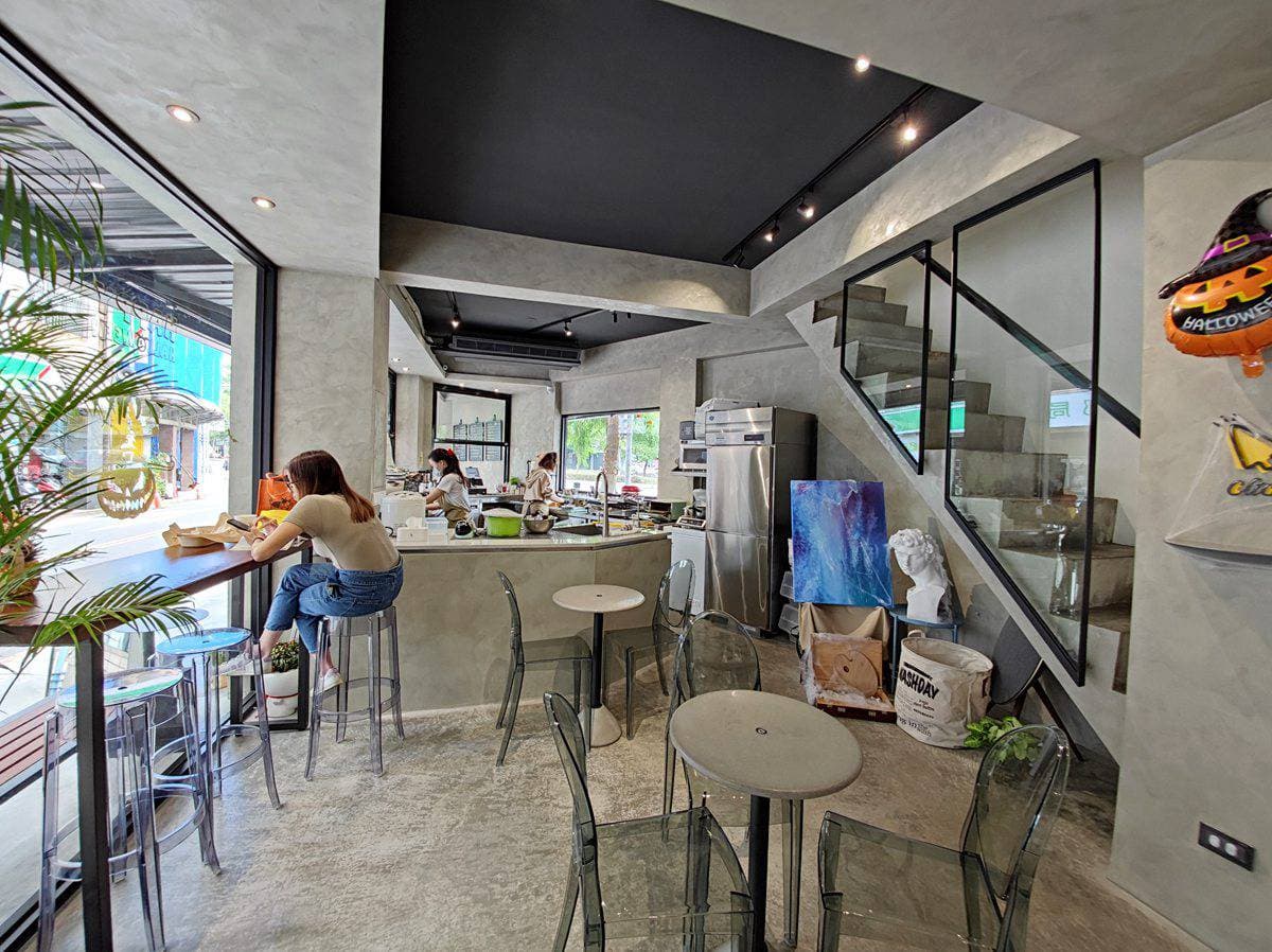 【新開店】新北耶誕周邊必打卡!網美闆娘打造畫廊咖啡館,彩繪牆、暗黑流沙超好拍 【新開店】新北耶誕周邊必打卡!網美闆娘打造畫廊咖啡館,彩繪牆、暗黑流沙超好拍
