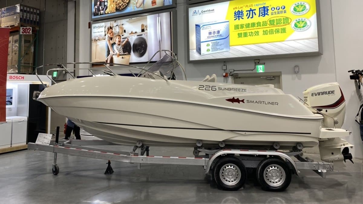 台中好市多扯翻!「158萬7人座遊艇」等4000種商品上架,還有Ford Ranger卡車可開回家