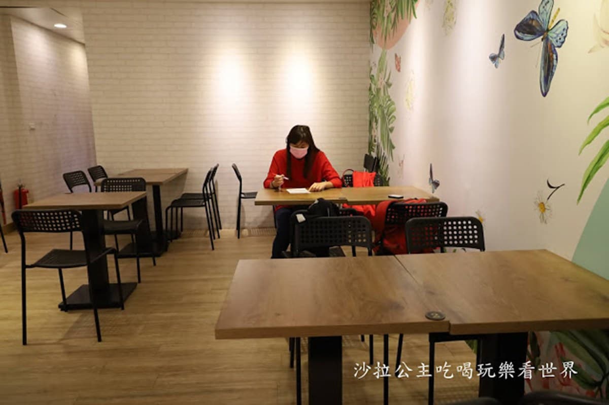 【新開店】士林夜市美食再+1!超邪惡雞飯吃得到滿滿雞油香,必搭生辣椒更唰嘴 【新開店】士林夜市美食再+1!超邪惡雞飯吃得到滿滿雞油香,必搭生辣椒更唰嘴