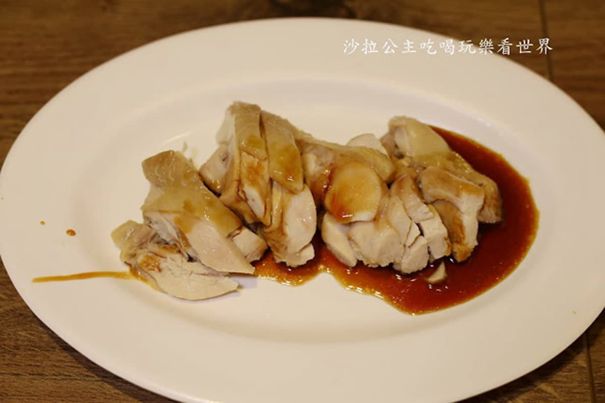 【新開店】士林夜市美食再+1!超邪惡雞飯吃得到滿滿雞油香,必搭生辣椒更唰嘴 【新開店】士林夜市美食再+1!超邪惡雞飯吃得到滿滿雞油香,必搭生辣椒更唰嘴