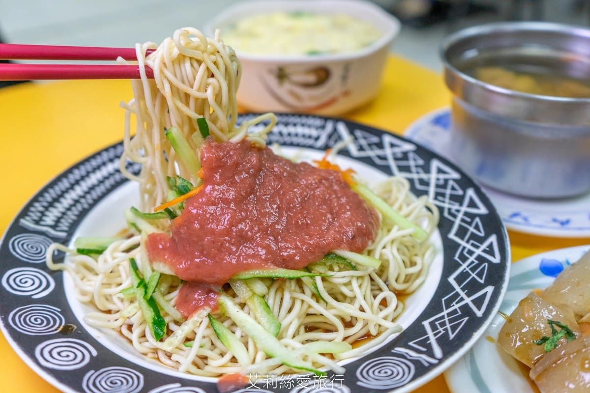 新北耶誕府中燈區周邊7家高CP值小吃:紅麴XO醬涼麵、爆漿炸蛋飯糰、滿料炒魷魚 新北耶誕府中燈區周邊7家高CP值小吃:紅麴XO醬涼麵、爆漿炸蛋飯糰、滿料炒魷魚