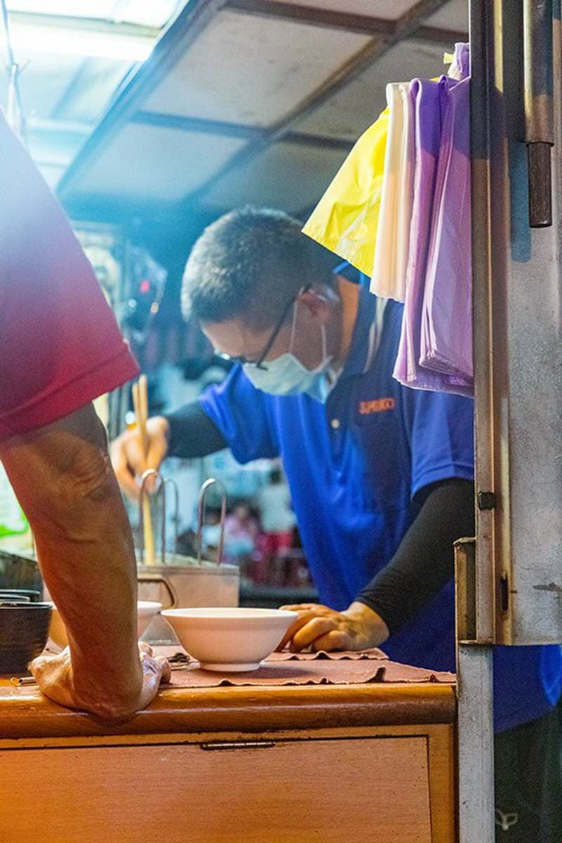 是撈麵不是泡麵!東港特色麵點要加「這個」才唰嘴,再搭白裡透黃水波蛋超邪惡 是撈麵不是泡麵!東港特色麵點要加「這個」才唰嘴,再搭白裡透黃水波蛋超邪惡