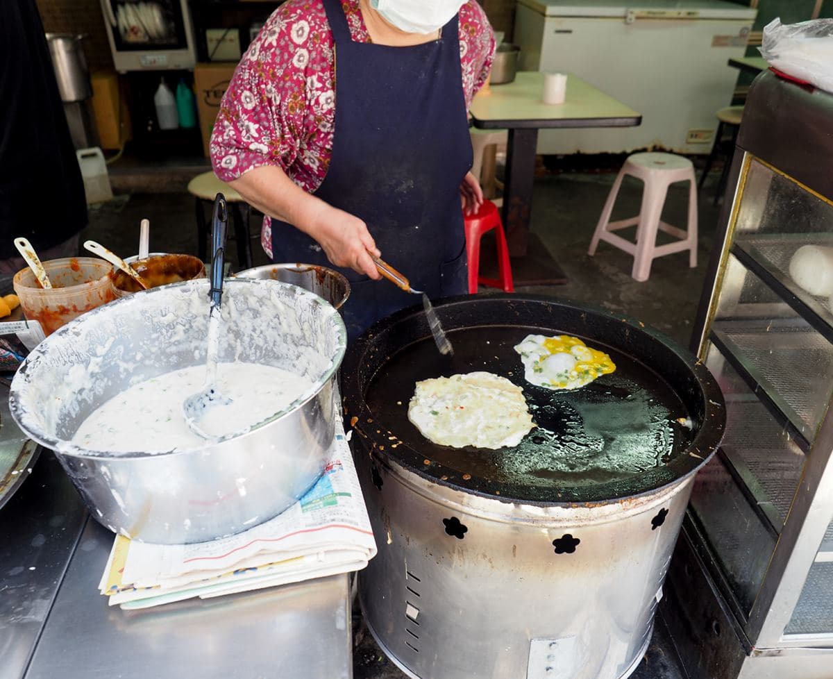 新北耶誕主燈區周邊4家私房小吃:30年無名蛋餅、白種元最愛珍奶、7公分爆餡紅豆餅 新北耶誕主燈區周邊4家私房小吃:30年無名蛋餅、白種元最愛珍奶、7公分爆餡紅豆餅