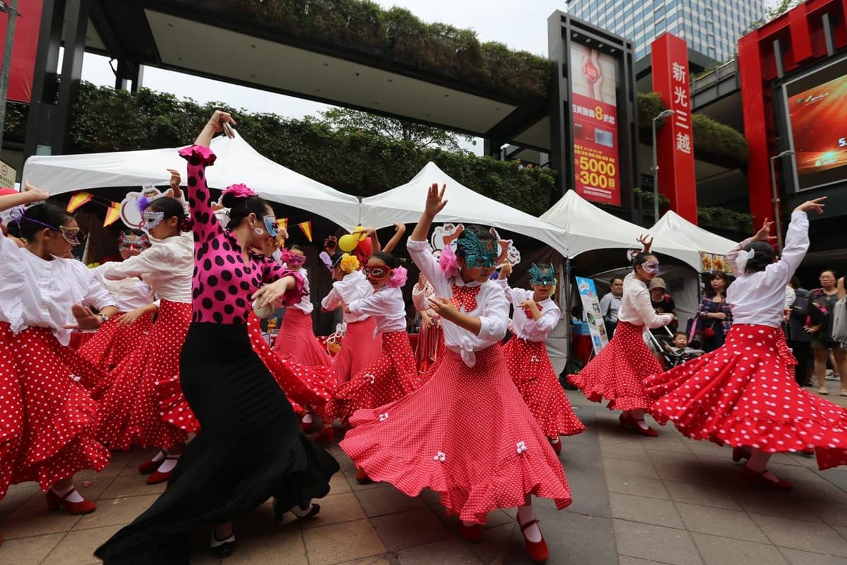 全台首場「歐洲聖誕市集」3天快閃!超過40個歐風攤位、歐洲表演這裡逛 全台首場「歐洲聖誕市集」3天快閃!超過40個歐風攤位、歐洲表演這裡逛