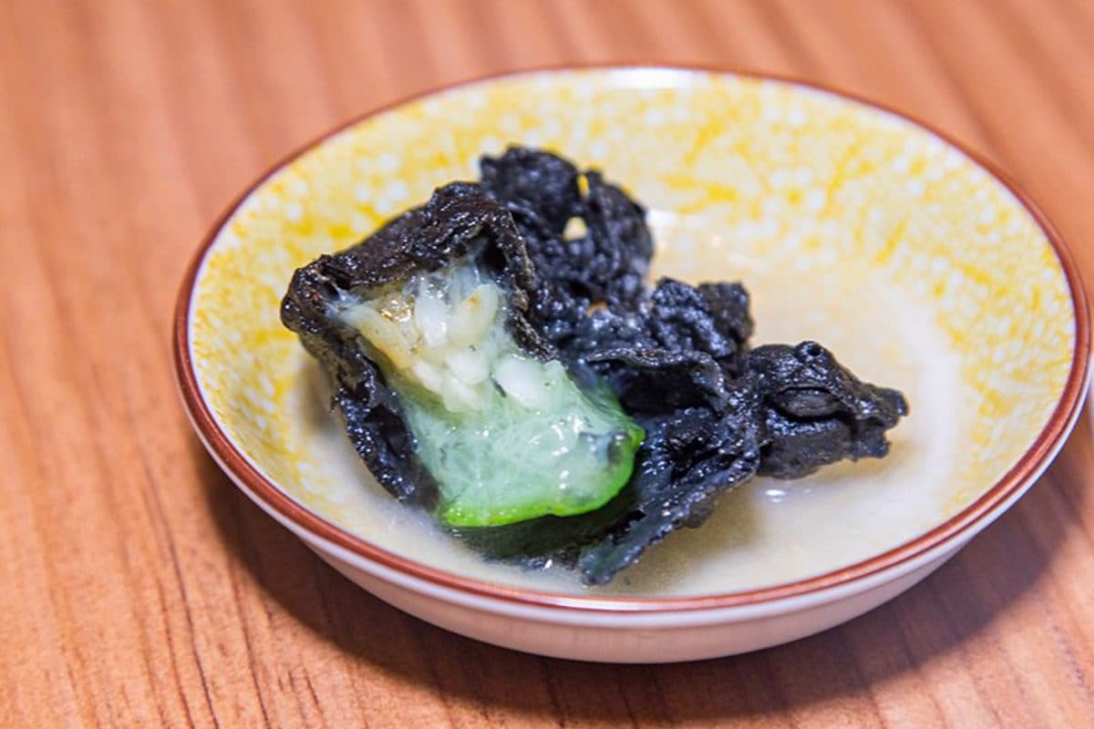台法融合的好滋味!東區隱藏版餐酒館必喝黃金雞湯三重奏,超有哏竹炭絲瓜別處吃不到 台法融合的好滋味!東區隱藏版餐酒館必喝黃金雞湯三重奏,超有哏竹炭絲瓜別處吃不到