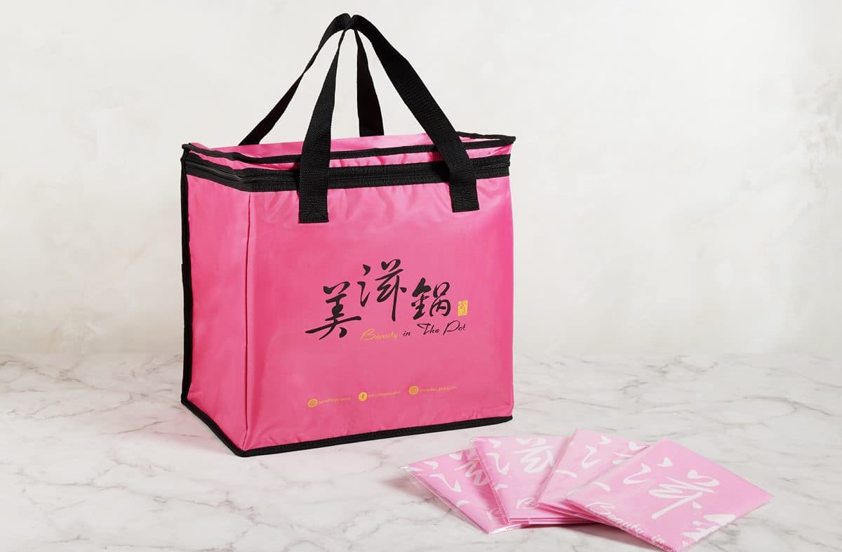 熊熊泡湯超萌!美滋鍋玩創意推「耶誕雙人套餐」,吃和牛耶誕樹、三色熊魚豆腐 熊熊泡湯超萌!美滋鍋玩創意推「耶誕雙人套餐」,吃和牛耶誕樹、三色熊魚豆腐