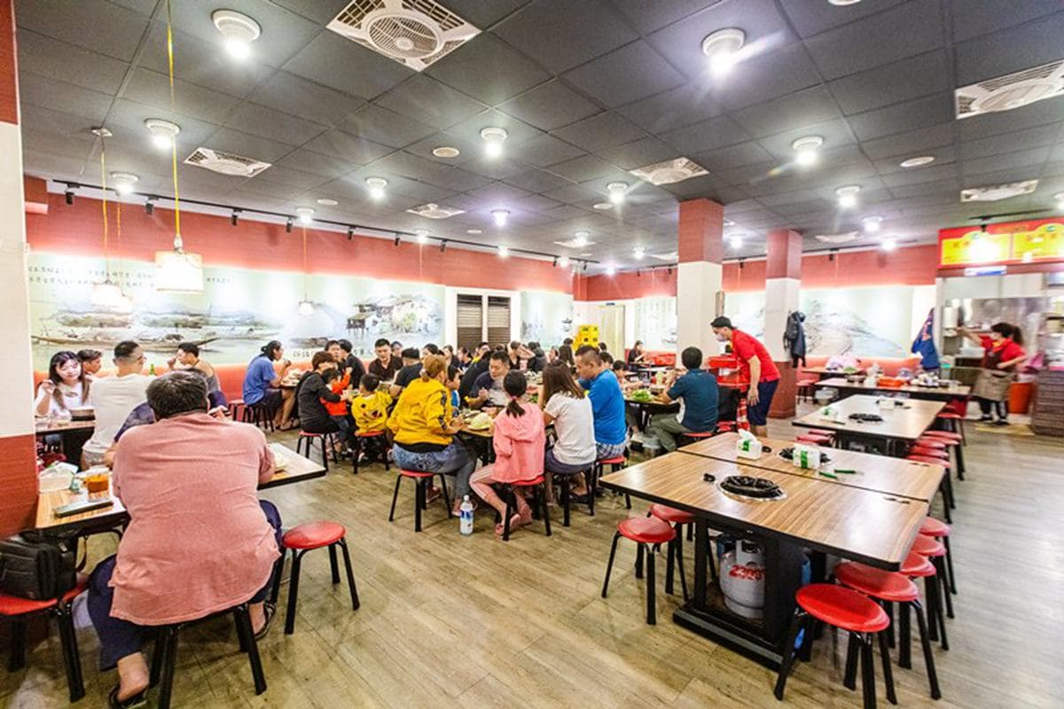 小孩子才做選擇!三重老店羊肉爐也有麻辣鴛鴦鍋,必點爆量羊骨髓吸得超過癮 小孩子才做選擇!三重老店羊肉爐也有麻辣鴛鴦鍋,必點爆量羊骨髓吸得超過癮