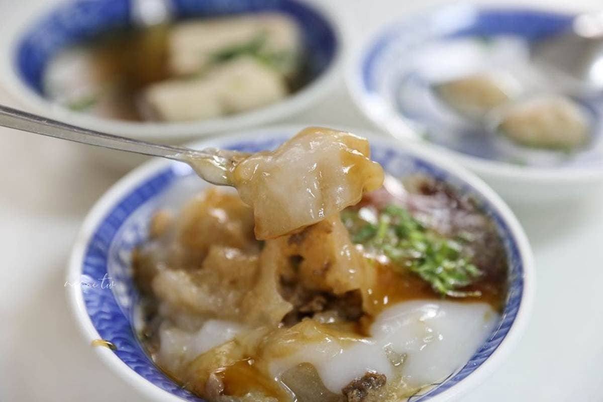 在地人從小吃到大!員林隱藏版肉圓外皮彈滑肉餡扎實超唰嘴,再配清爽豆腐湯更對味 在地人從小吃到大!員林隱藏版肉圓外皮彈滑肉餡扎實超唰嘴,再配清爽豆腐湯更對味
