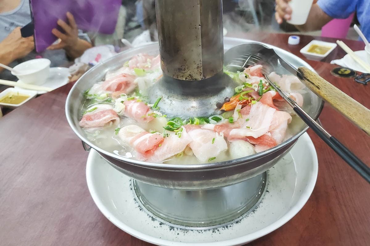 部落客激推!北中南5家古法自製酸菜白肉鍋:蒙古宮廷風、道地瀋陽味 部落客激推!北中南5家古法自製酸菜白肉鍋:蒙古宮廷風、道地瀋陽味