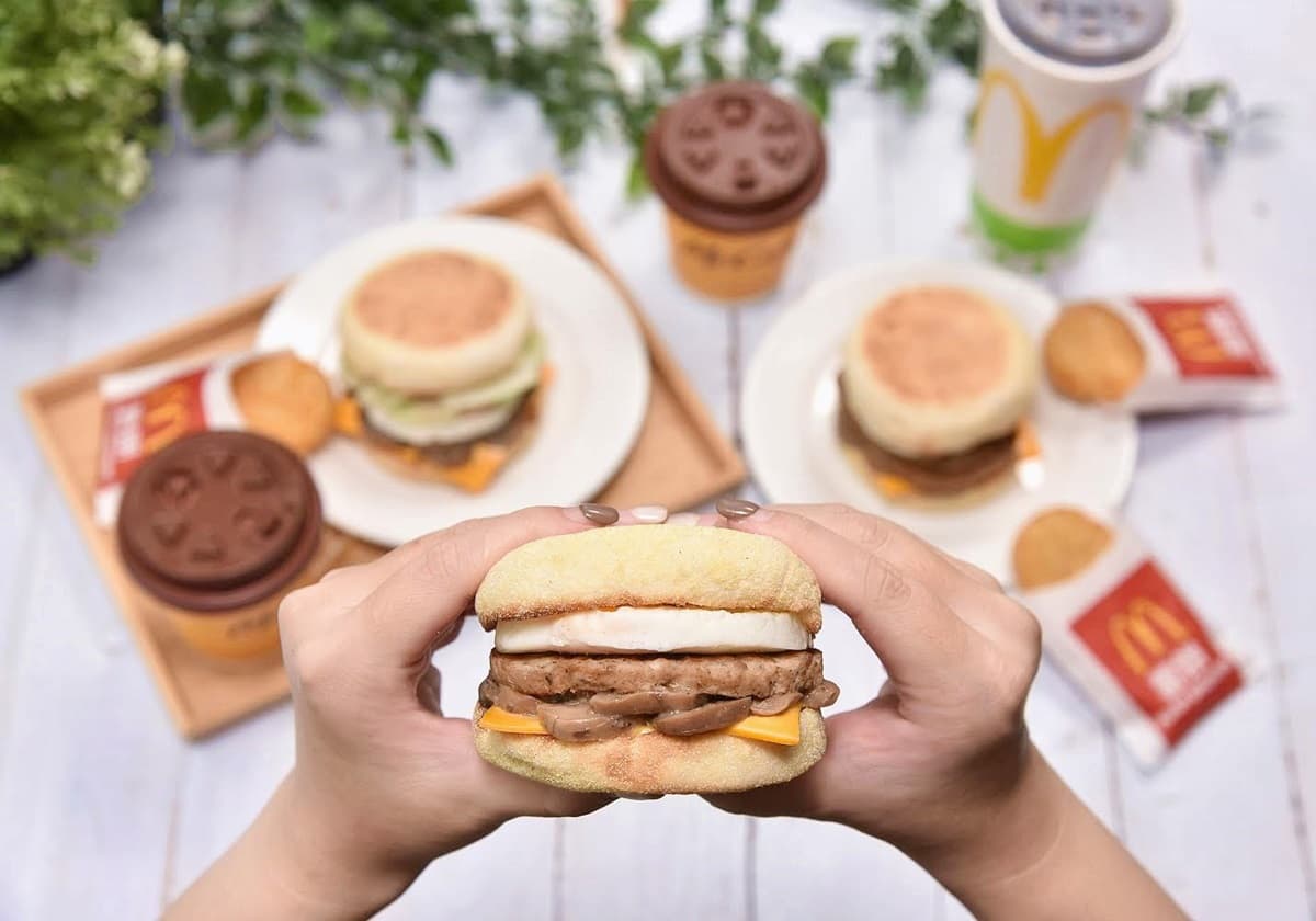 升級版滿福堡58天能吃!麥當勞全新7大品項「切片蕈菇」吃得到,最低68元爽嗑早餐 升級版滿福堡58天能吃!麥當勞全新7大品項「切片蕈菇」吃得到,最低68元爽嗑早餐