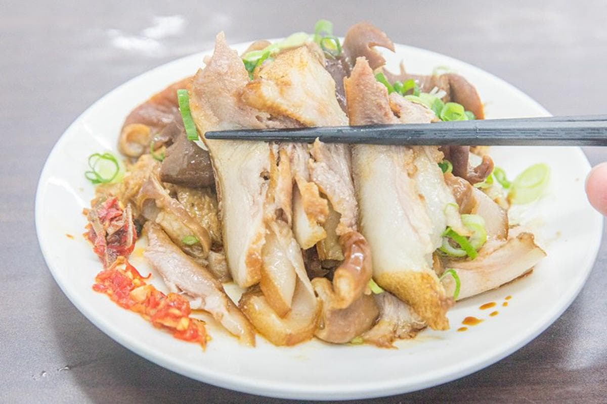 巷仔內的美味!板橋口碑麵店必吃銷魂獅子頭,香甜肉汁搭配清爽湯頭一喝停不下 巷仔內的美味!板橋口碑麵店必吃銷魂獅子頭,香甜肉汁搭配清爽湯頭一喝停不下